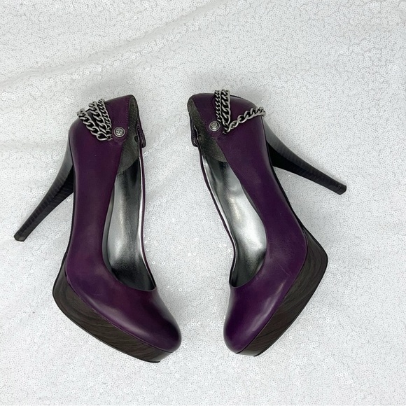 GUESS Women’s Seeri platform pumps women’s size 7 purple with silver chains. - Picture 15 of 16
